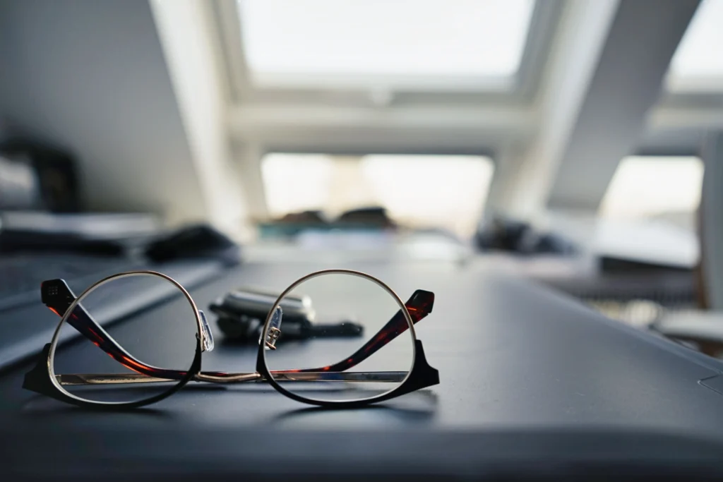 image of eye glasses